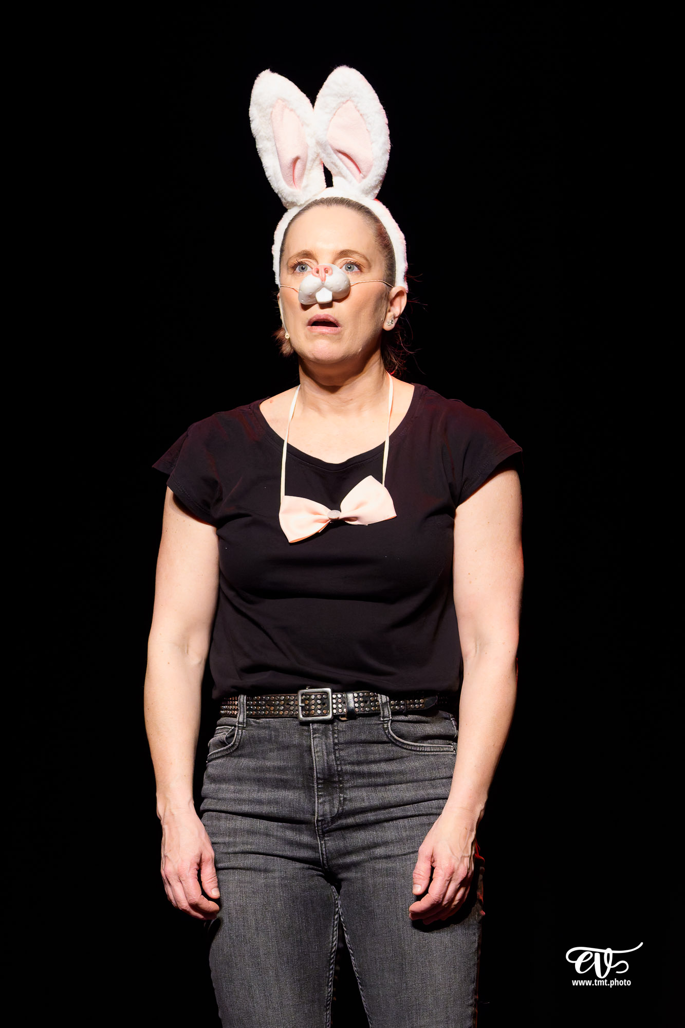 LES CHATOUILLES OU LA DANSE DE LA COLÈRE (ANDRÉA BESCOND)